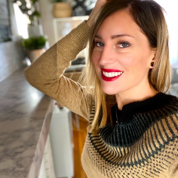 Meet your Posher, Ashley - Picture 1 of 1